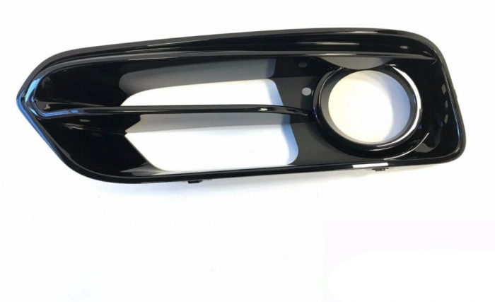 51117371671 GRILA STG BARA FATA BMW SERIA 1 F20 F21 LCI [1]