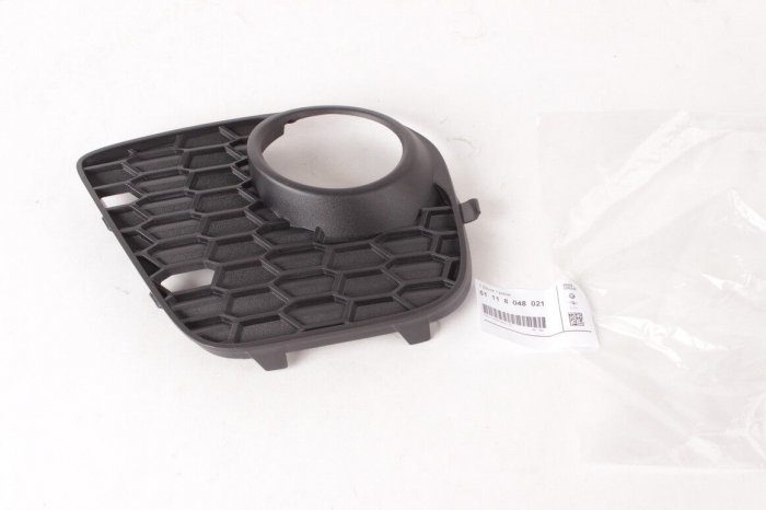 51118048021 GRILA PROIECTOR STG MODEL INCHIS BMW X5 E70 LCI [1]