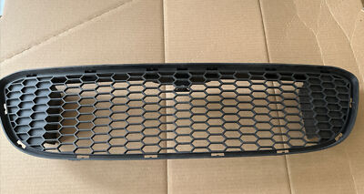 51118055756 GRILA BARA FATA M BMW SERIA 1 E82 E88 [1]