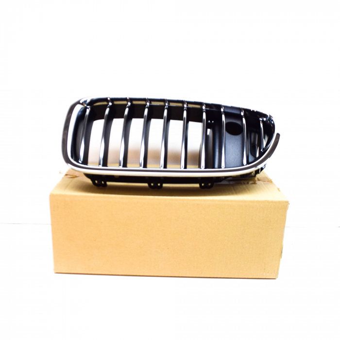 51137412327 GRILA STG BMW SERIA 5 F10 F11 LCI [1]