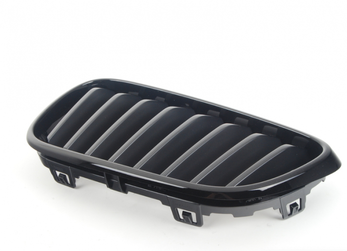 51712336815 GRILA STG M BMW SERIA 2 F22 F23 [1]