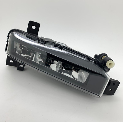 63177471082 PROIECTOR DREAPTA LED [1]
