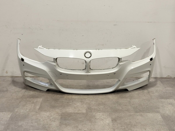 BARA FATA M-PAKET / MODEL CU SPALATOR , SENZORI PARCARE , CAMERE LATERALE O.E. 51118067945 - BMW SERIA 3 F30 F31 F35 [1]