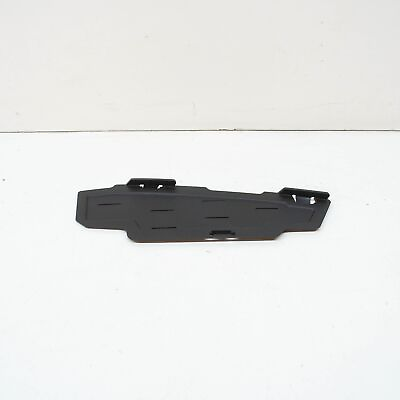 CAPAC POSTERIOR RACITOR ULEI IN GRILA STG BARA FATA O.E. 51118069369 - BMW SERIES 3 (G20/G21) [1]