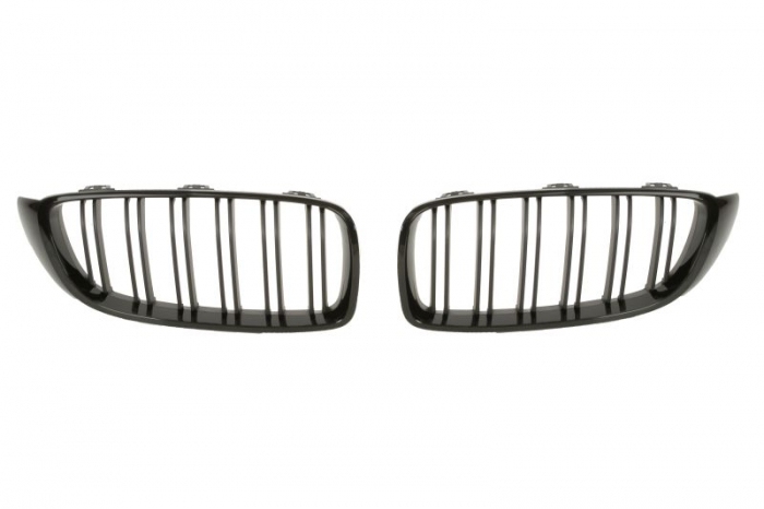 Grila frontala Dreapta/Stanga Fata (set, M-PAKIET, negru/negru lucios) se potrivește: BMW 4 (F32, F82), 4 (F33, F83) 1.5-3.0D 07.13-07.20 07.13-02.17 [1]