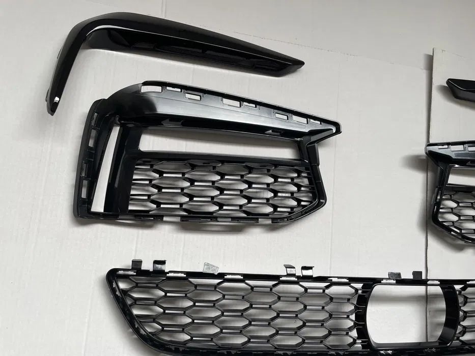 Grila grile bara BMW seria 5 G30 G31 O.E. [2]