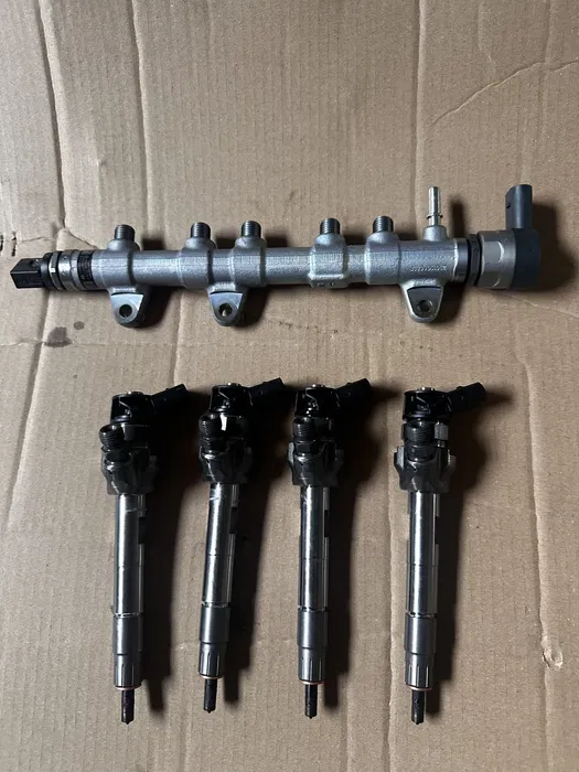Injector rampa BMW Motor B47D20B 0445214371 13538579236 0281006886 [1]
