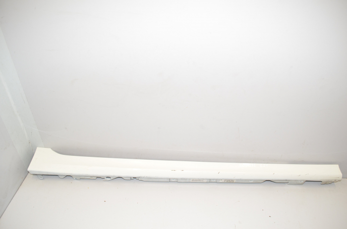 ORNAMENT PRAG DREAPTA O.E. 51778493950 - BMW SERIA 3 G20 G21 [1]