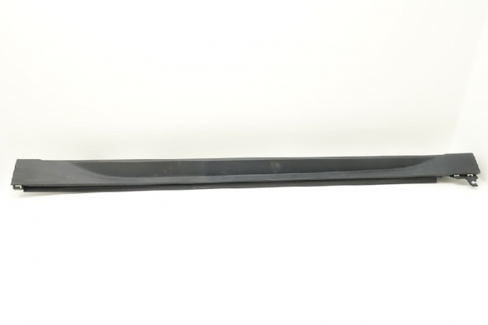ORNAMENT PRAG STG O.E. 51777332327 - BMW X1 F48 [1]