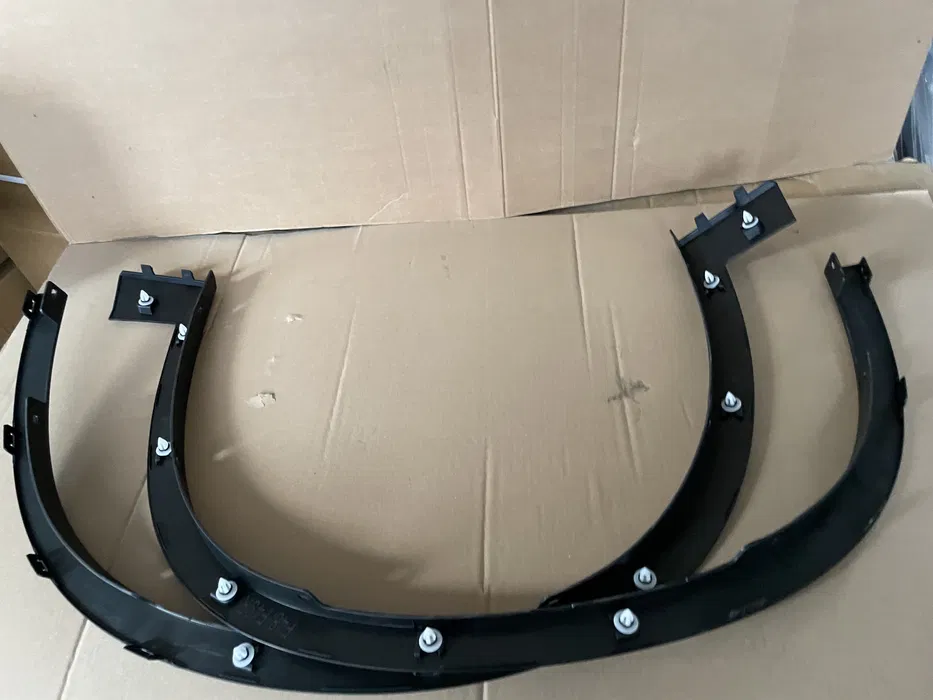 Overfender aripa BMW X1 F48 ornament aripa bara O.E. [1]