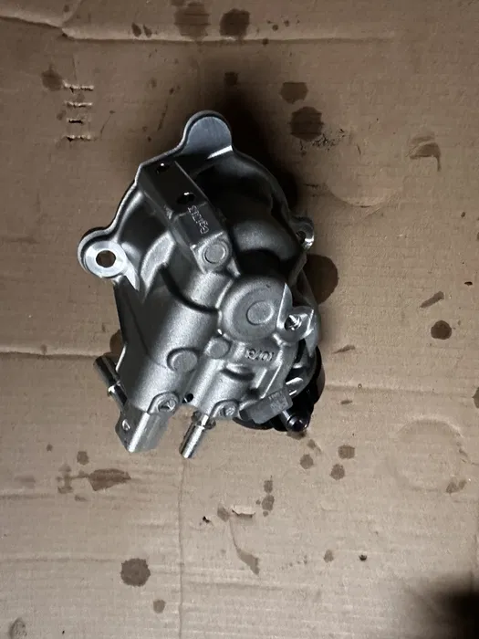 Pompa inalta 8579230 motor B47D20B O.E. [2]