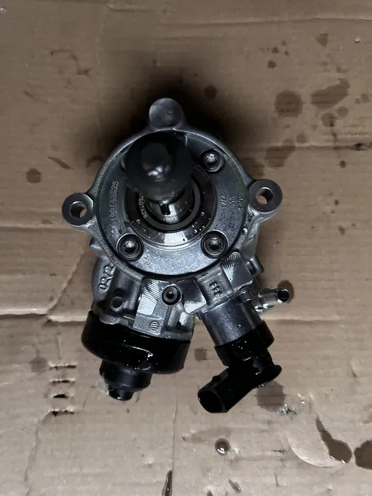 Pompa inalta 8579230 motor B47D20B O.E. [3]
