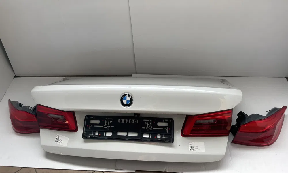 Portbagaj haion BMW seria 5 G30 capota stop camera stopuri O.E. [4]