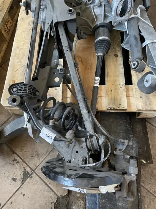 Punte spate BMW X1 F48 X3 F39 [4]
