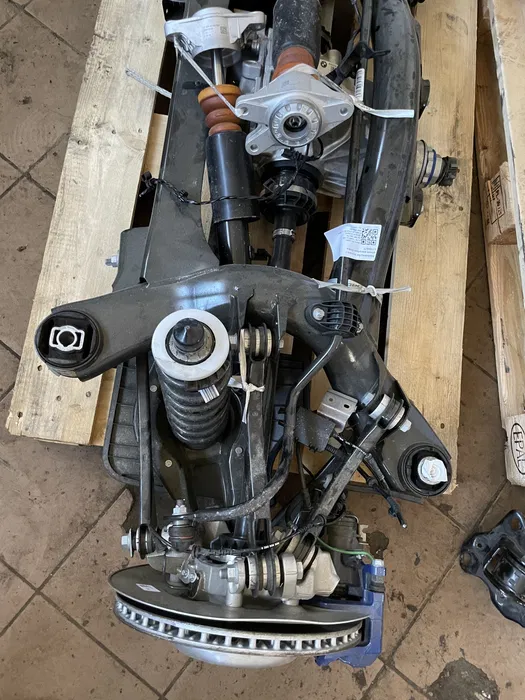 Punte spate BMW X1 F48 X3 F39 [6]