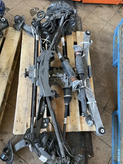 Punte spate BMW X1 F48 X3 F39 [1]