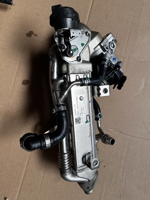 Racitor gaze egr 11718580452 BMW motor B47D20B O.E. [1]