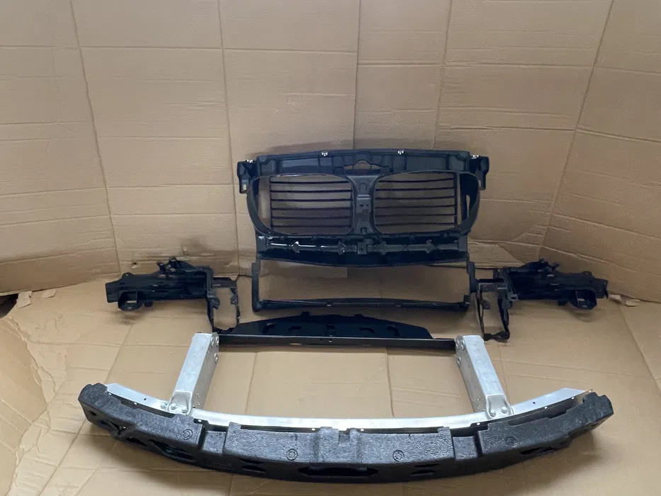 Trager tragar BMW SERIA 5 GT F07 F06 armatura far deflector O.E. [3]