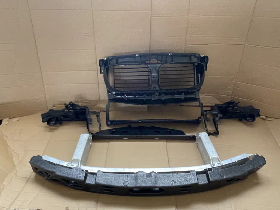 Trager tragar BMW SERIA 5 GT F07 F06 armatura far deflector O.E. [2]