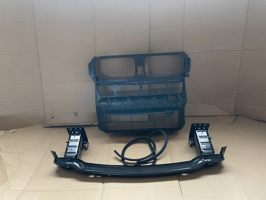Trager tragar BMW X5 E70 armatura panou fata O.E. [3]