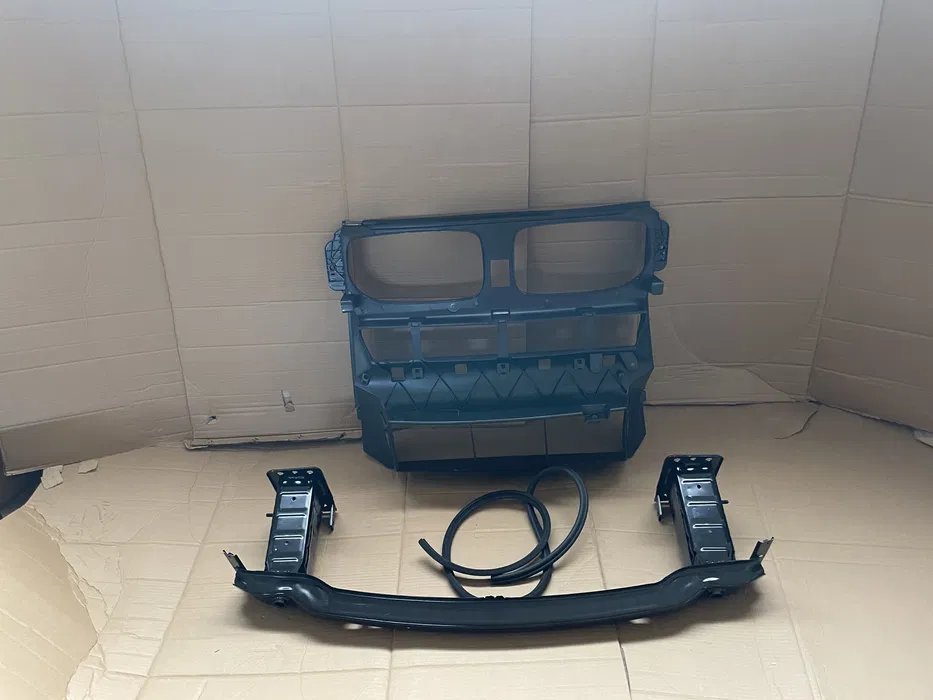 Trager tragar BMW X5 E70 armatura panou fata O.E. [2]