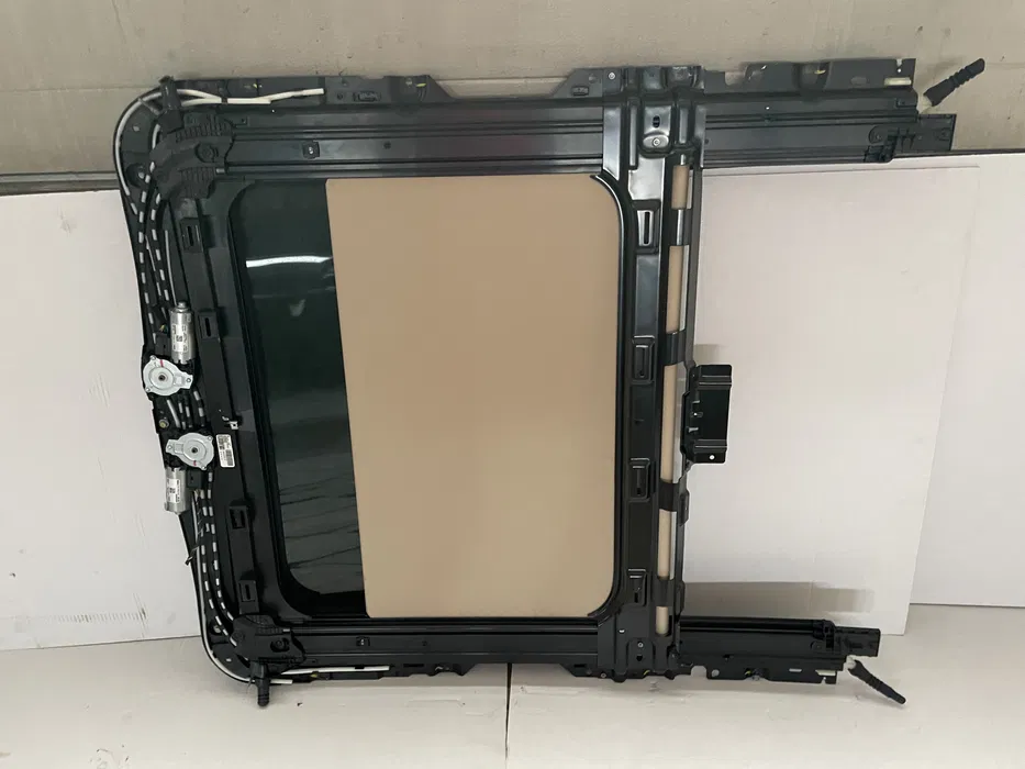 Trapa panoramic BMW seria 3 G20 G21 sticla motoras tapiterie O.E. [3]