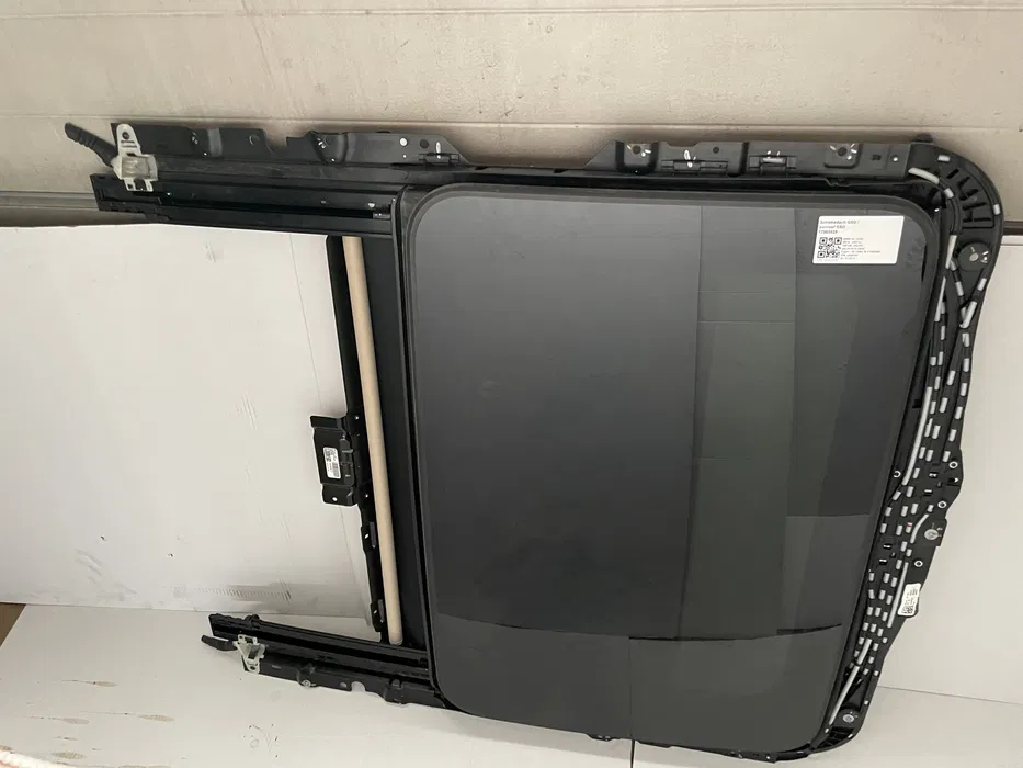 Trapa panoramic BMW seria 3 G20 G21 sticla motoras tapiterie O.E. [4]