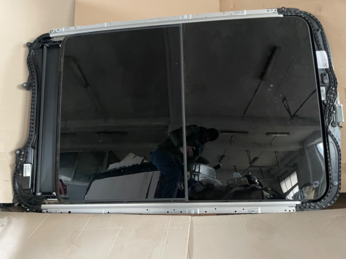 Trapa panoramica BMW X1 F48 [2]
