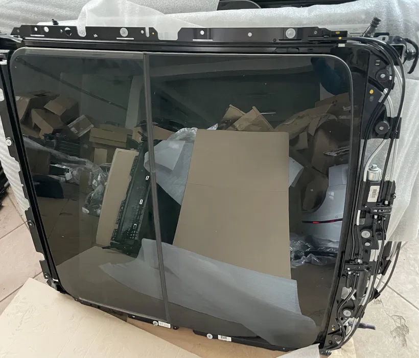 Trapa panoramica BMW X4 G02 [1]