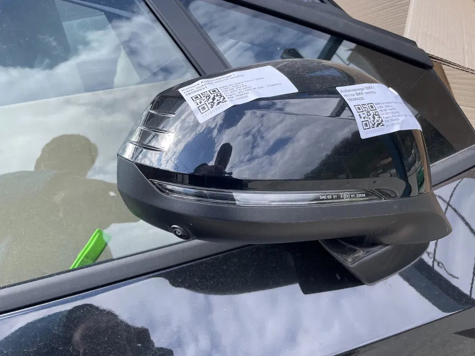 Usa aripa oglinda capota BMW SERIA 2 U06 O.E. [6]