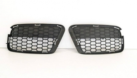 Elemente caroserie - 51117845542 SET GRILE STG/DR BARA FATA PARTIAL DESCHISE BMW X1 E81
