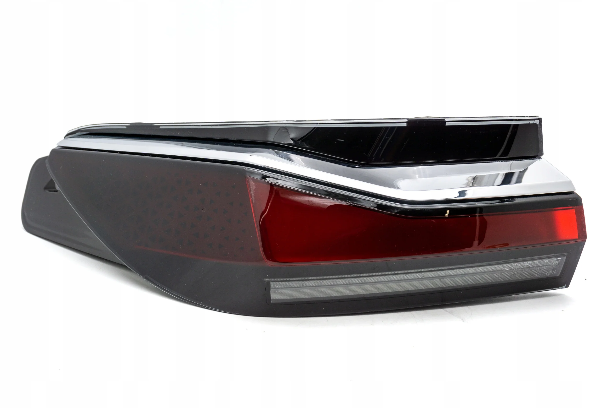 Lampa spate - 63215A45BB2 STOP DR BMW SERIA 7 G70 G73