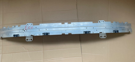 Armatura - Armatura bara fata BMW seria 5 E60 lci Intaritura bara fata impecabila pentru BMW seria 5 E60!