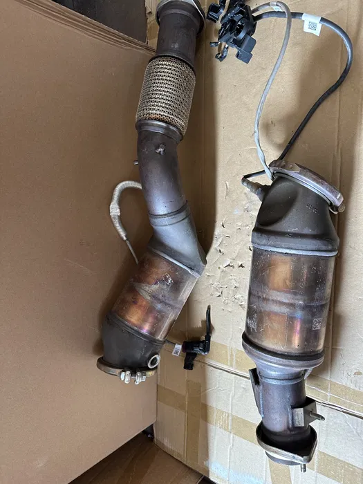 Catalizator pentru BMW seria 3 G20 G21 5 G30 7 G11 G12 X3 X4 [1]