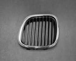 Elemente caroserie - GRILA RADIATOR IN CAPOTA STG CU RAMA CROMATA O.E. 51138397503 - BMW Z3 E36