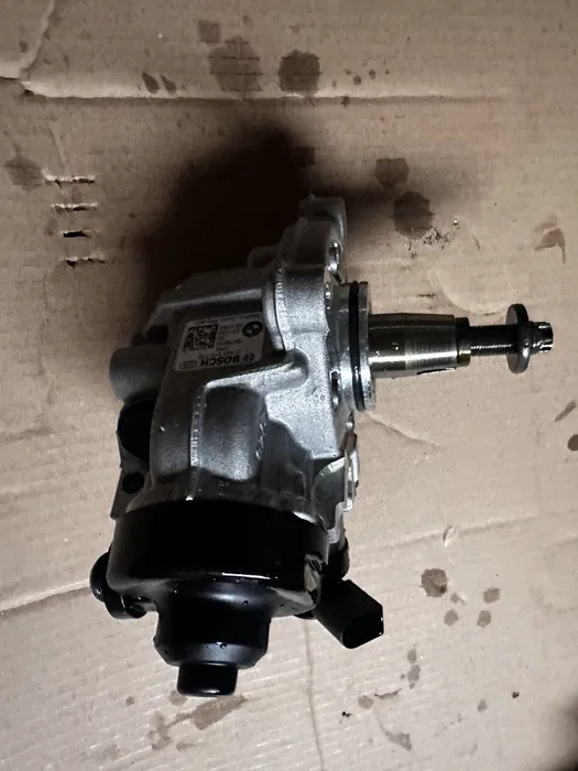 Pompa inalta 8579230 motor B47D20B O.E. [4]