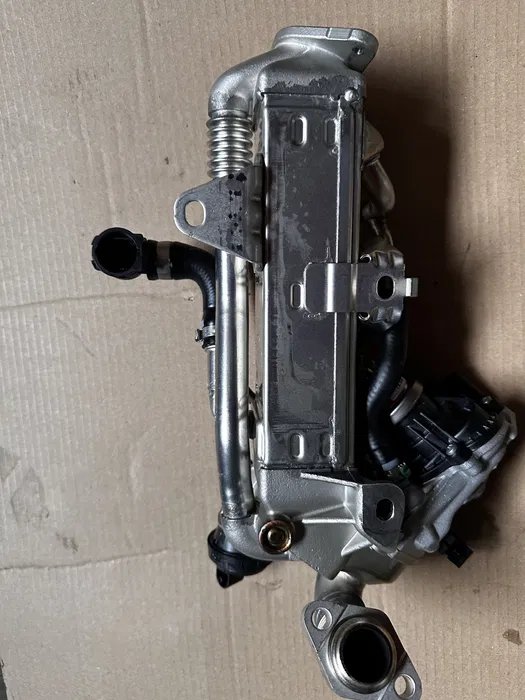 Racitor gaze egr 11718580452 BMW motor B47D20B O.E. [1]