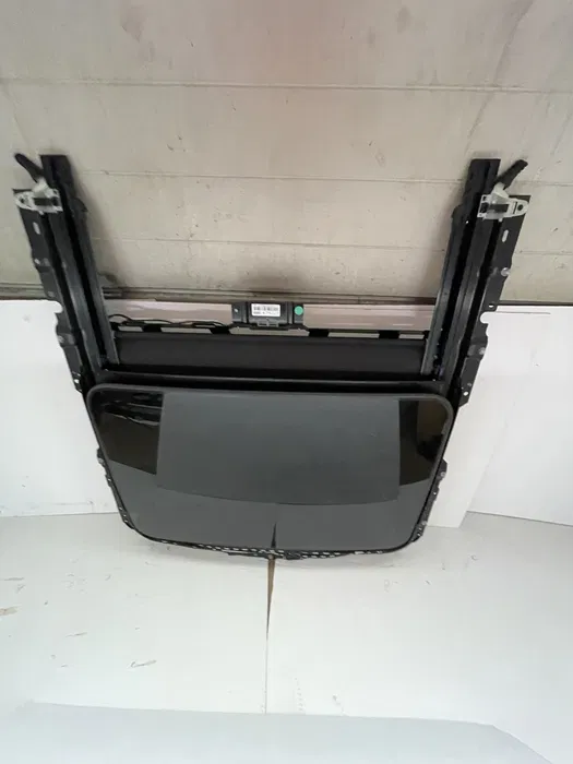 Trapa panoramic BMW seria 3 G20 G21 M3 G80 O.E. [3]