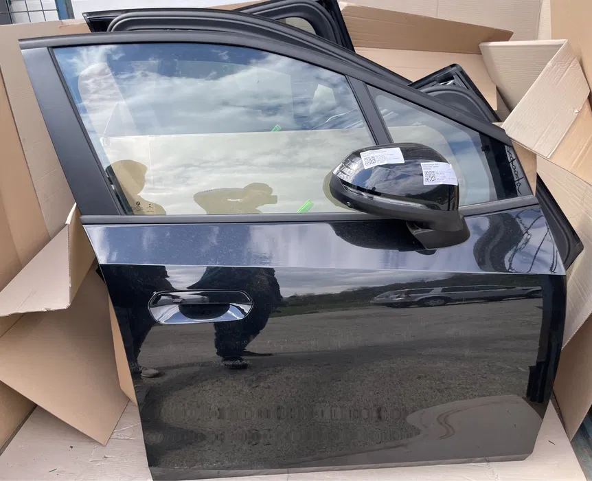 Usa fată - Usa aripa oglinda capota BMW SERIA 2 U06 O.E.
