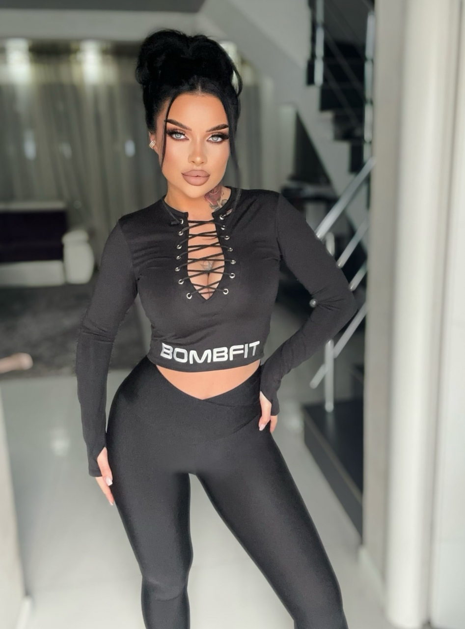 Colanti Luciosi Negri Pentru Femei cu Talie Inalta in V din Lycra Intense Black Premium Modelatori Anticelulitici Elastici Compresivi Efect Push Up | BOMBFIT [16]