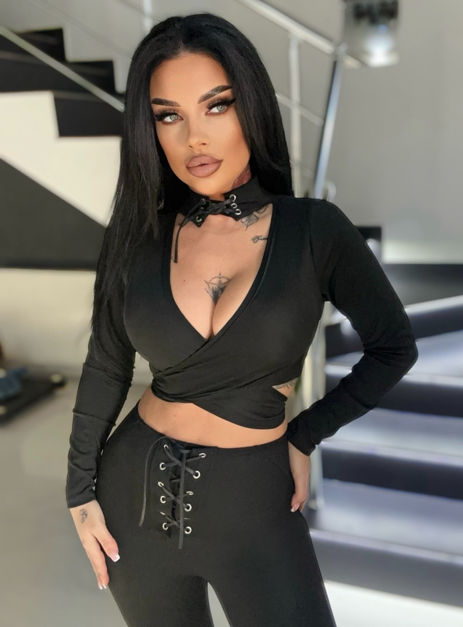 Compleu Negru de Dama Lung Baddie Black din 2 Piese Textura Mata Modelator Compresiv Anticelulitic Efect Push Up Elegant | BOMBFIT [5]
