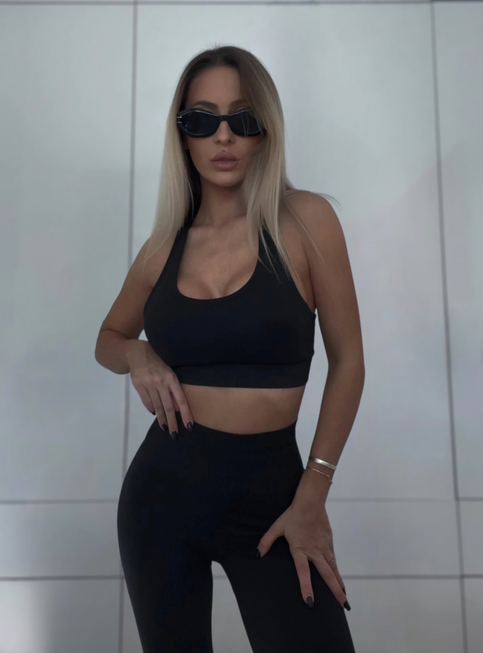 Compleu Negru Dama Black Summer Seamless Fara Cusaturi Scurt Modelator si Compresiv Pentru Fitness Sala Sport | BOMBFIT [6]