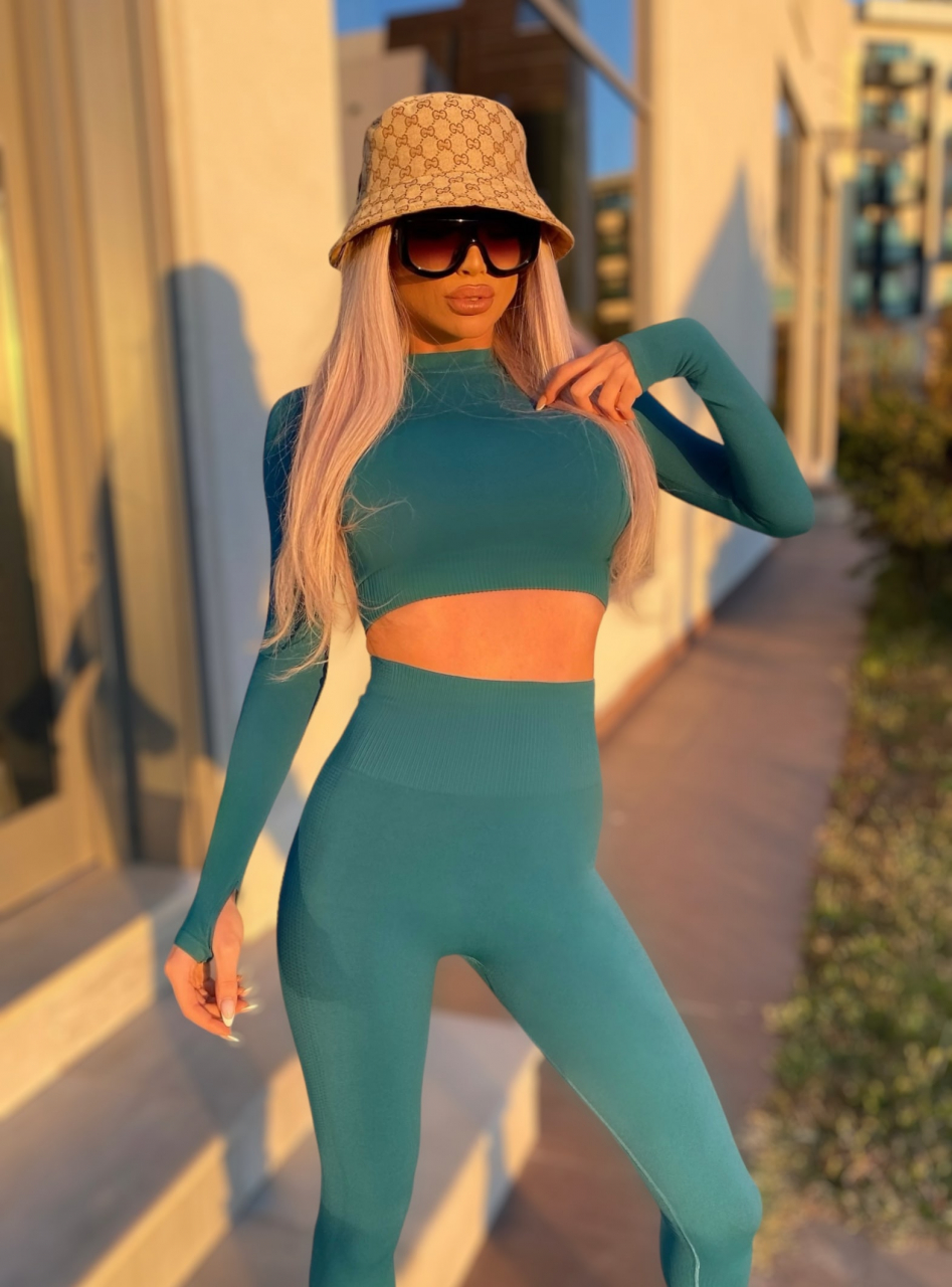 Compleu dark teal seamless