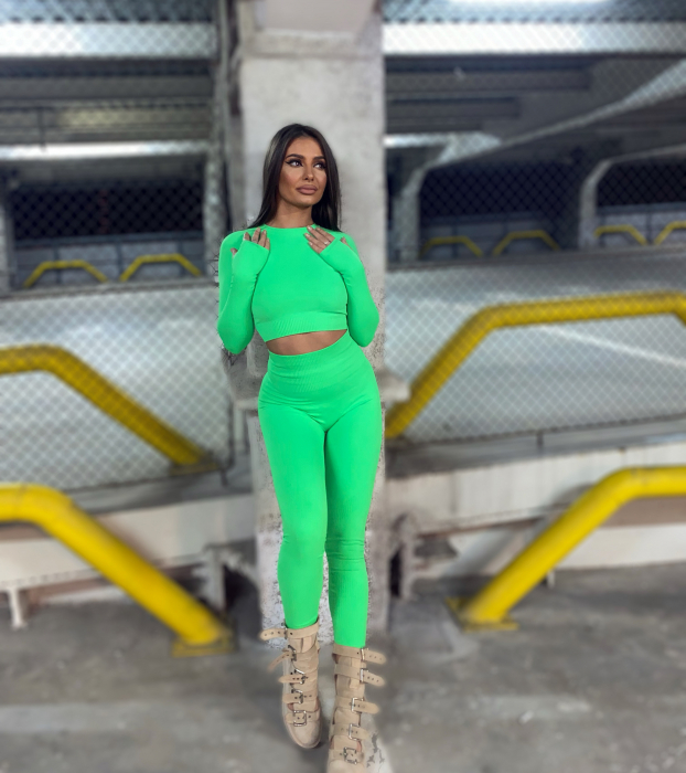 Compleu Verde Neon Dama Electric Green Seamless Fara Cusaturi Modelator si Compresiv Pentru Fitness Sala Sport | BOMBFIT [7]