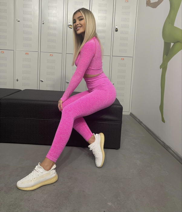 Compleu Roz Dama Candy Pink Seamless Fara Cusaturi Modelator si Compresiv Pentru Fitness Sala Sport | BOMBFIT [8]
