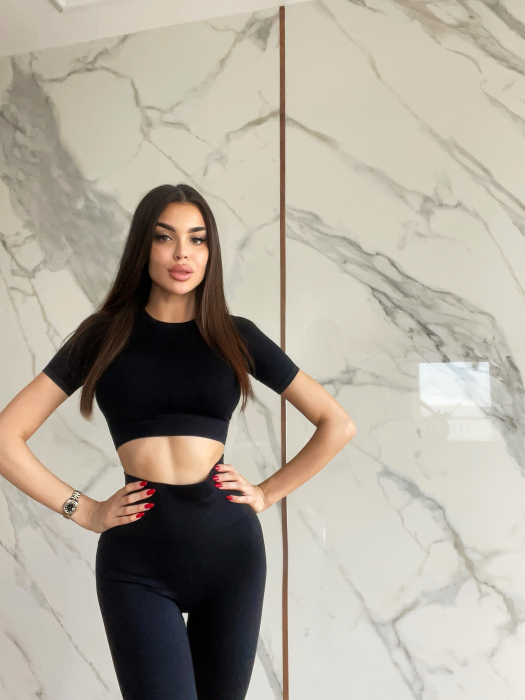 Compleu Negru Dama Vital Black Seamless Fara Cusaturi Scurt Modelator si Compresiv Pentru Fitness Sala Sport | BOMBFIT [4]