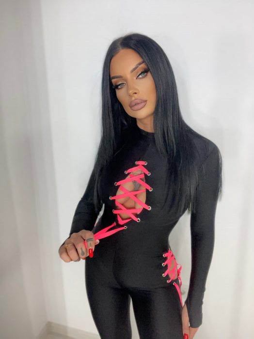 Salopeta Lucioasa Neagra Dama Lunga Decoltata cu Siret Roz Modelatoare si Compresiva Bandage Pink din Lycra | BOMBFIT [4]