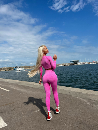 Compleu Roz Dama Candy Pink Seamless Fara Cusaturi Modelator si Compresiv Pentru Fitness Sala Sport | BOMBFIT [4]