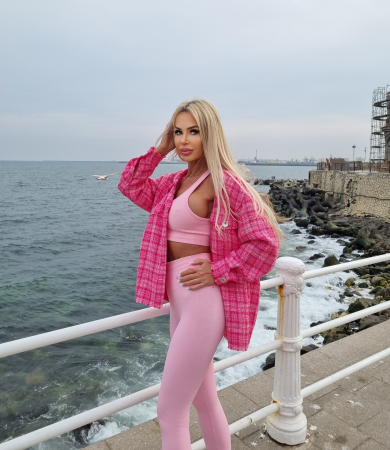 Compleu Roz Dama Pink Summer Seamless Fara Cusaturi Scurt Modelator si Compresiv Pentru Fitness Sala Sport | BOMBFIT [8]