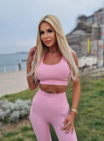 COMPLEURI - Compleu Roz Dama Pink Summer Seamless Fara Cusaturi Scurt Modelator si Compresiv Pentru Fitness Sala Sport | BOMBFIT
